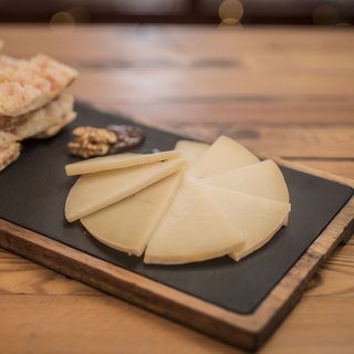 Queso manchego curado