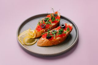 Брускетта Красная икра на сливочном багете (120г)