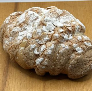 Круасан з мигдалем