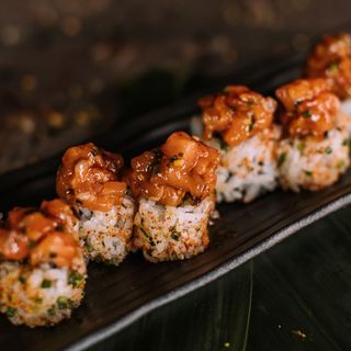 U. Spicy Sake (8 Piezas)