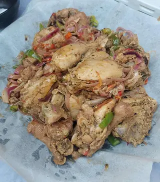Poulet Mayo + Attiéké