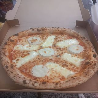 Pizza 4 Queijos Grande