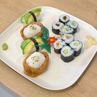 56. Sushi Vegetariano