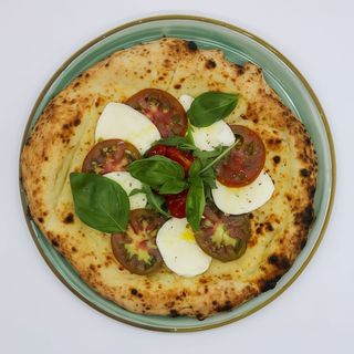Pizza caprese