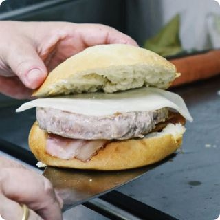 Hamburguesa De Conisi