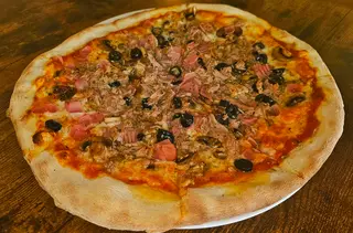 4. Pizza Cuatro Estaciones (33 Cm.)