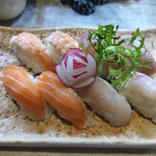 230 Nighiri box 8 pezzi