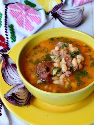 Ciorba de fasole cu afumătură