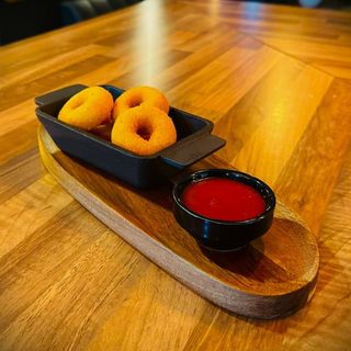 > AROS DE QUESO GOUDA CON BACON (5 Uds)