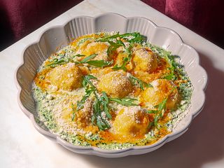 Равіолі з креветкою та крем-чізом