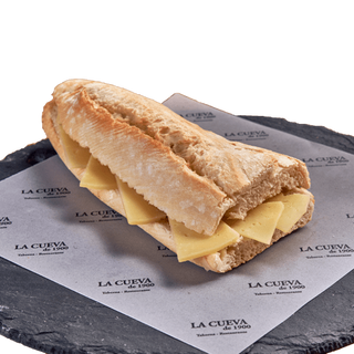 Bocadillo de Queso curado