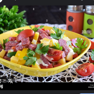 Insalatona con salumi