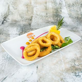 Inele de calamar pané cu sos Tudor Special