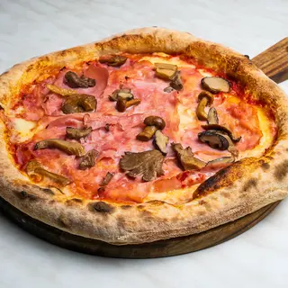 Pizza Prosciutto e Funghi
