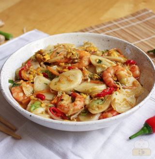 35a. Gnocchi di riso con gamberi, verdura e uova