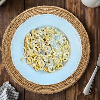 Gramigna panna e salsiccia