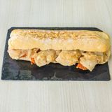 Crispy Vegan, Queso Vegano y Cebolla Caramelizada