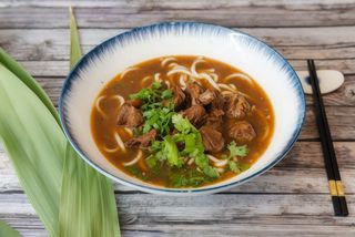 12 - Ramen con Ternera Estofada