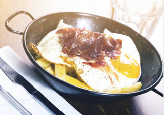 Huevos Rotos Con Jamón