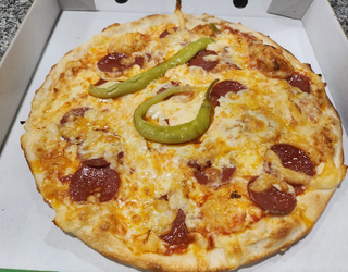 Pizza Clásica Pequeña Picante (20 Cm.)