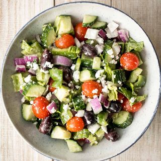 GREEK  SALADA