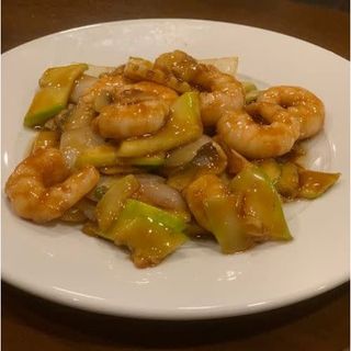 gambas con bambú y setas chinas
