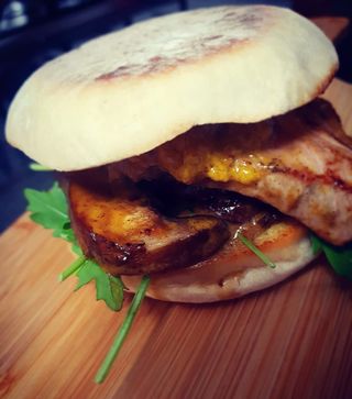 Prego no Bolo do Caco de Mostarda e Cogumelo