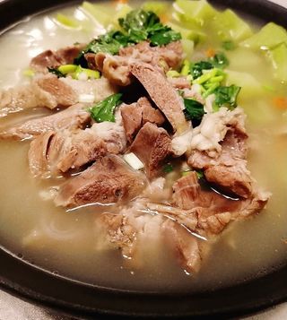 羊肉红薯粉丝汤Sopa de fideos de boniato con cordero 