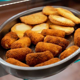 Ración De Empanadillas De Bonito (8 Uds.)