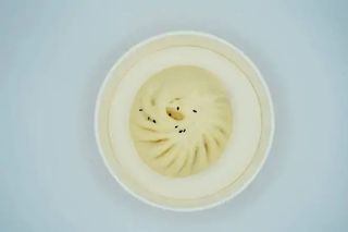 9. Baozi con carne di maiale - 1 pezzo