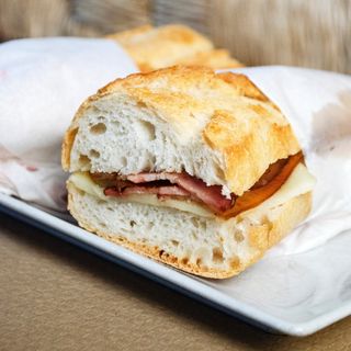 Bocata Bacon con queso