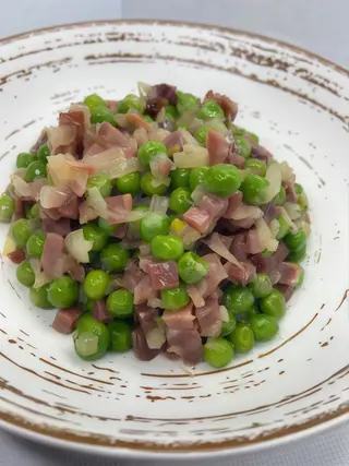 Guisantes Con Jamón