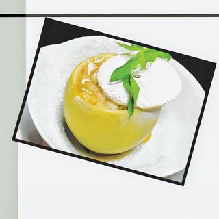 გამომცხვარი ვაშლი