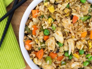 22. Arroz Frito Con Pollo