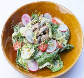 Салат с курицей и с грибами