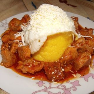 Tochitura moldoveneasca