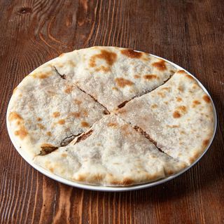 ლობიანი რაჭული ლორით