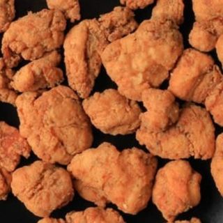 Cazón Adobado + Patatas Fritas Caseras con Salsa Alioli