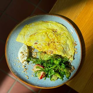 Омлет з мортаделою