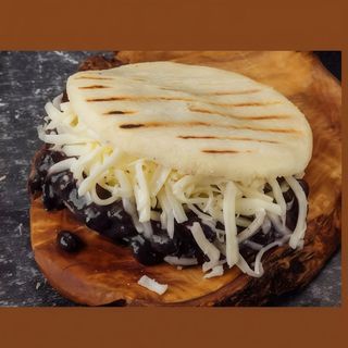 Arepa Dominó (1 Ud.)