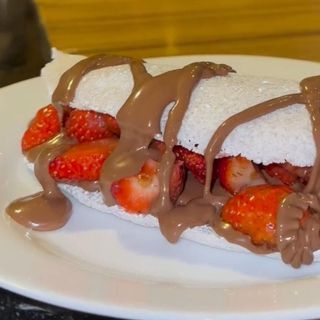 Tapioca Doce de Leite com Morangos