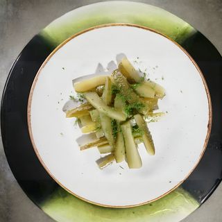 Castraveți românești în saramură