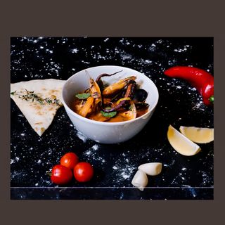 Zuppa con frutti di mare