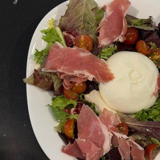 ENSALADA BURRATA