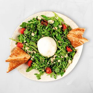 Aromatična Burrata Salata