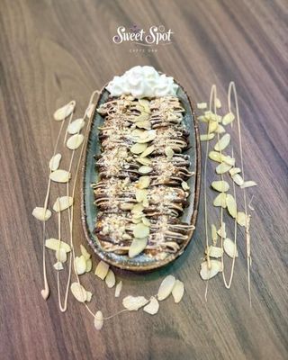 Black & White Almond mini palačinke