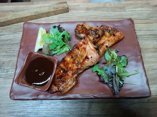 Медени свински ребърца