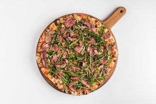 Пицца с телятиной (острая)