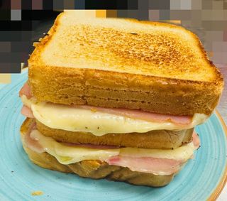 Sándwich Mixto Triple