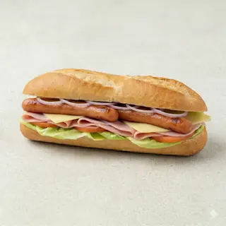 Bocata de Dos Salchichas, Queso, Jamón York, Lechuga, Tomate y Cebolla